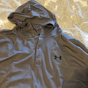Under Armour grey lightweight hoodie. Coldgear collection. NWT.  Size 5xl.